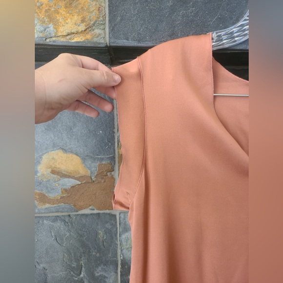 🔴Vince Pink-Orange Silk Polyester Cap Sleeve V-Neck Dress Size 6 Midi Length - Picture 6 of 9